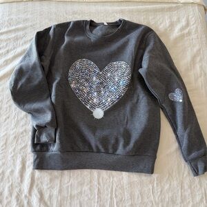 Women's Long Sleeve Grey Heart Theme Sweatshirt Size XL #260647